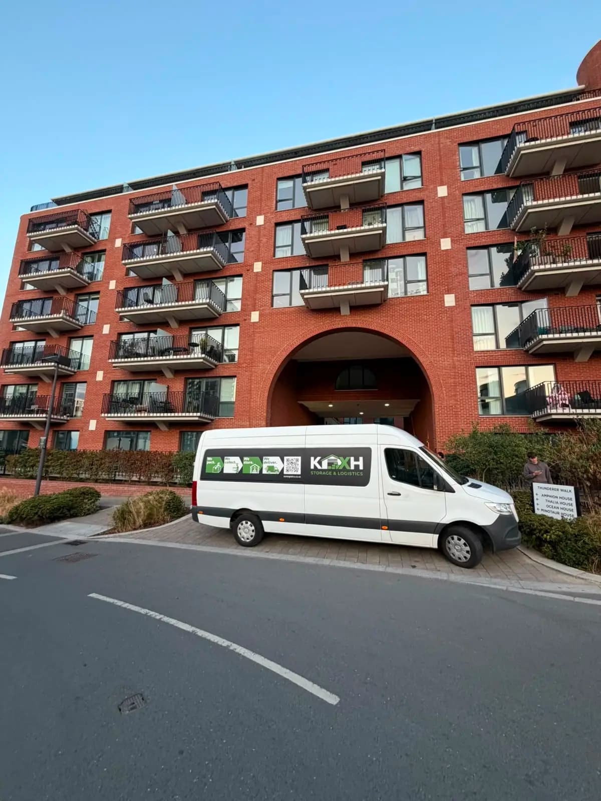 KXH delivery van